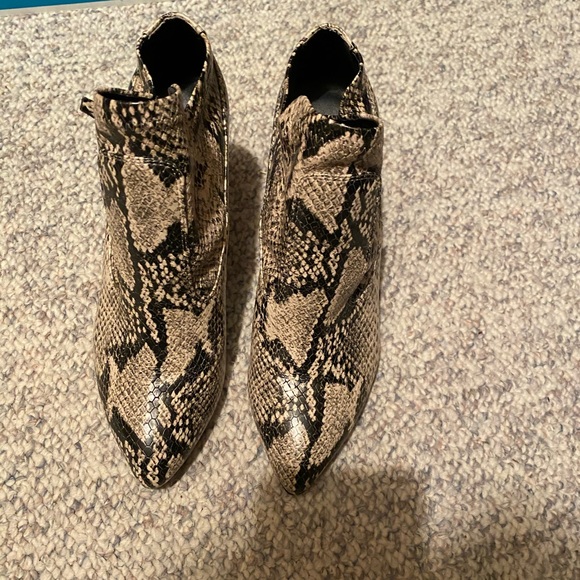 Women’s Booties - Picture 1 of 2